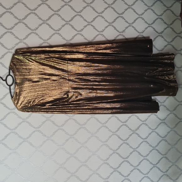 dress. - Picture 2 of 10